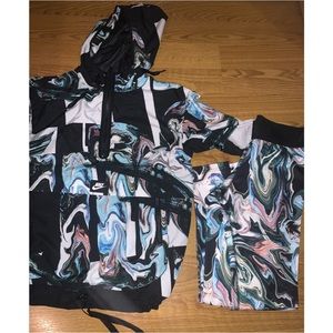 Women’s Hooded Nike Marble Windbreaker + Leggings + Shorts Set 🏋🏾‍♀️